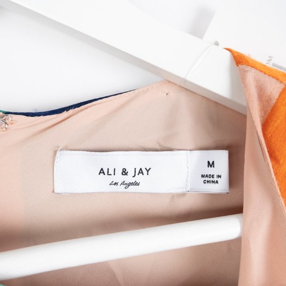 NEW ALI & JAY Sunset Skies Midi Dress with puff sleeves size M - Picture 2 of 12